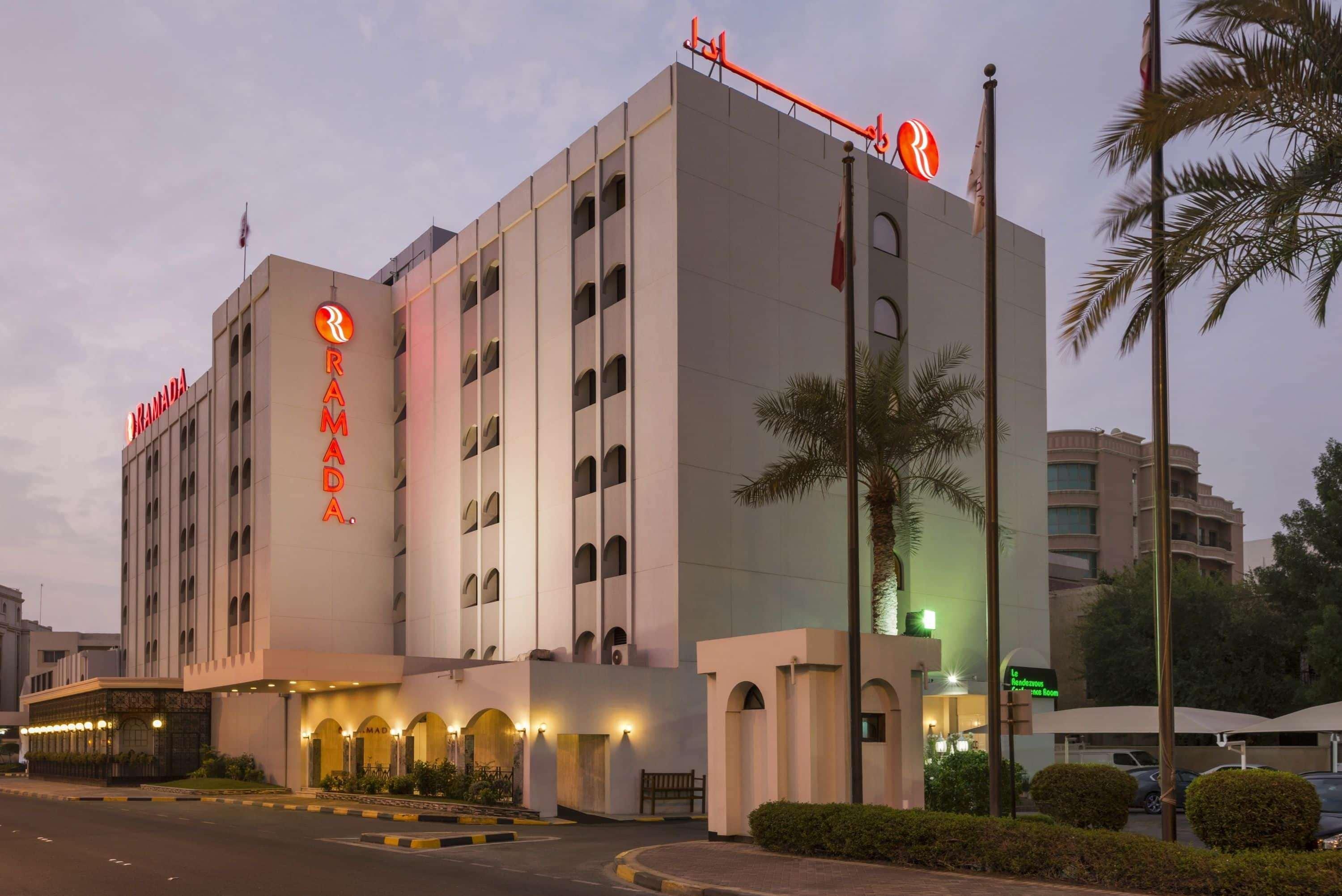 Ramada By Wyndham Bahrain Hotel Manama Ngoại thất bức ảnh