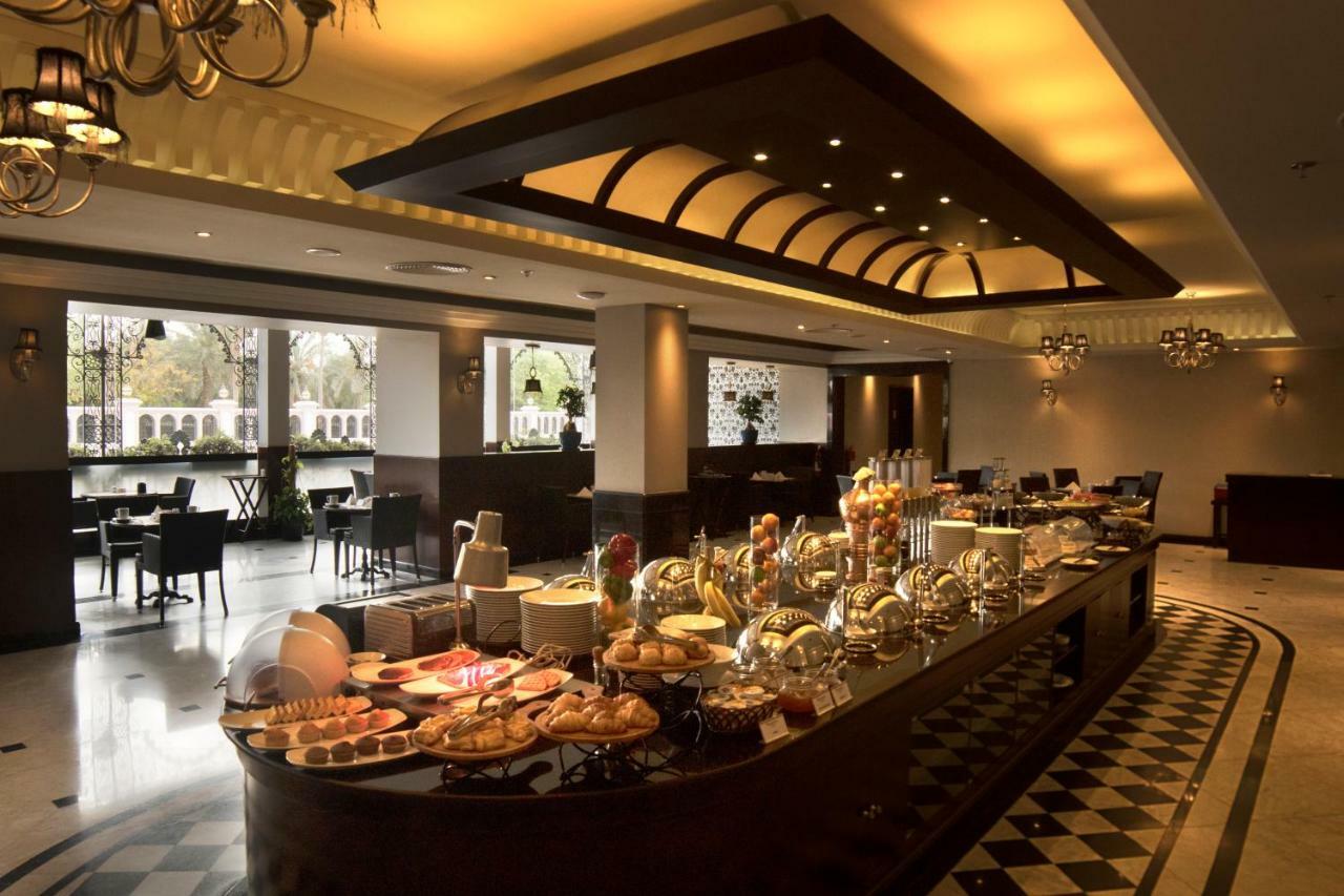 Ramada By Wyndham Bahrain Hotel Manama Ngoại thất bức ảnh