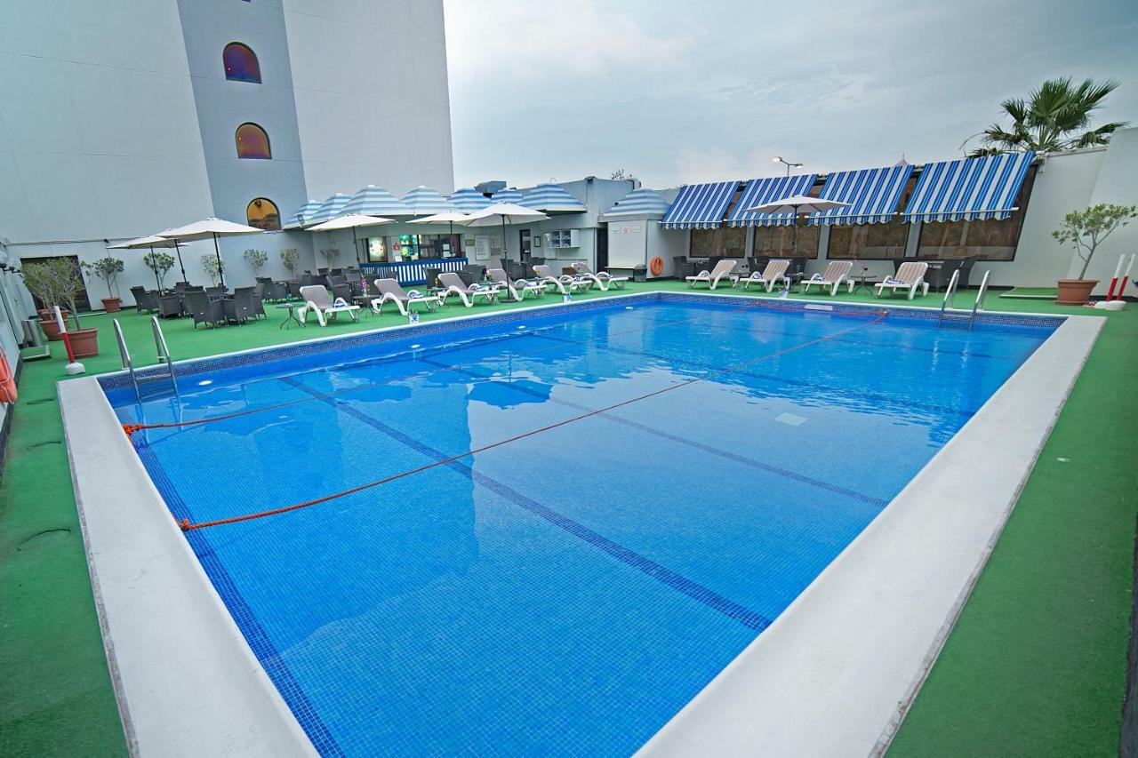 Ramada By Wyndham Bahrain Hotel Manama Ngoại thất bức ảnh