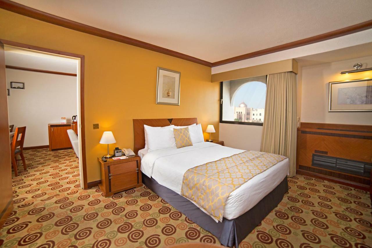 Ramada By Wyndham Bahrain Hotel Manama Ngoại thất bức ảnh